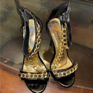 7 1/2 Woman’s Forever Good Chain Stiletto Heel Shoes 7.5 y2k